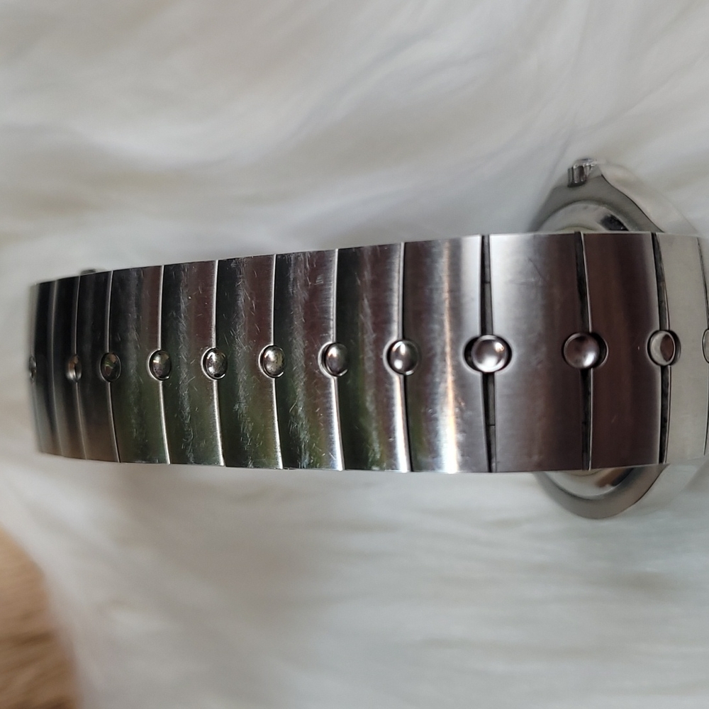 AUTHENTIC MOVADO MEN'S SE STAINLESS STEEL TIMEPIECE - Picture 4 of 16